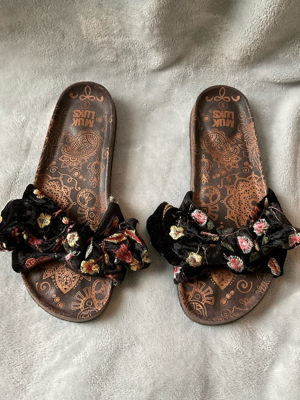 Muk Luks Velvet Floral Slides